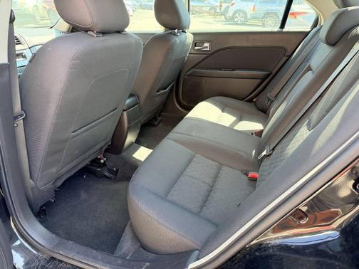 Tuxedo Black Metallic 2011 Ford Fusion SE