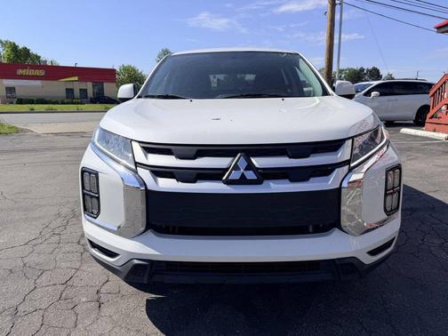 Pearl White 2020 Mitsubishi Outlander Sport 2.0 ES