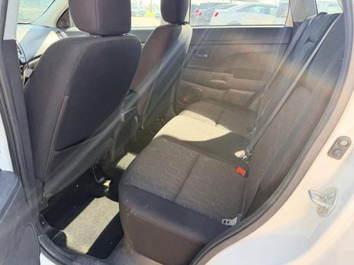 Pearl White 2020 Mitsubishi Outlander Sport 2.0 ES