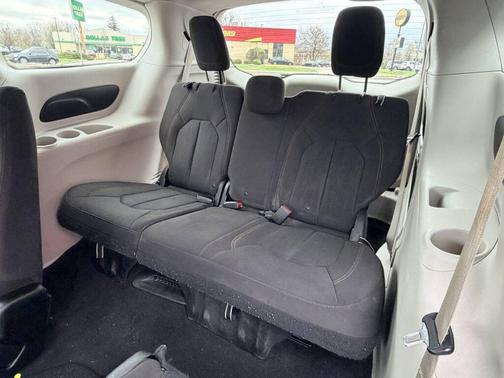 2018 Chrysler Pacifica LX