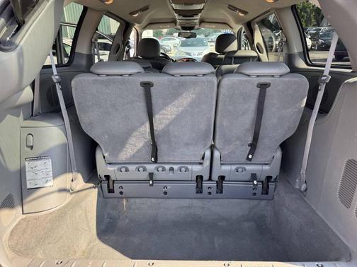 2006 Chrysler Town & Country Limited