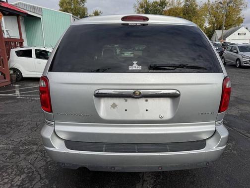 2006 Chrysler Town & Country Limited