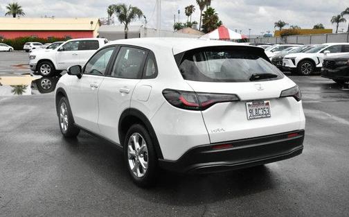 White 2024 Honda HR-V LX