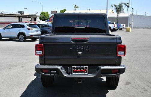 2023 Jeep Gladiator Sport