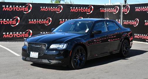 2022 Chrysler 300 Touring