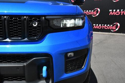 Hydro Blue Pearlcoat 2023 Jeep Grand Cherokee 4xe Trailhawk