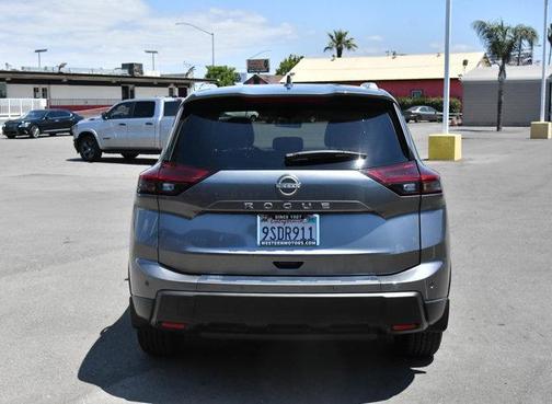 Gun Metallic 2025 Nissan Rogue SV