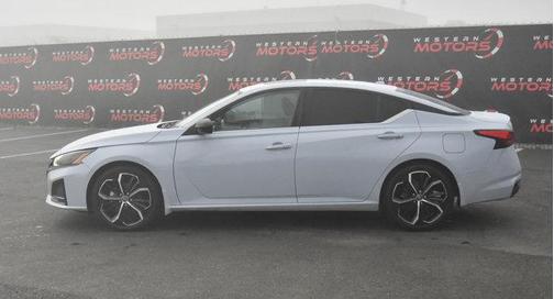 2023 Nissan Altima 2.5 SR