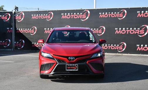 2024 Toyota Camry SE