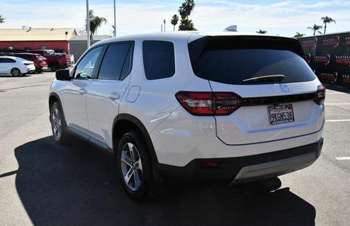 White 2024 Honda Pilot EX-L