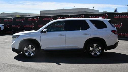 White 2024 Honda Pilot EX-L