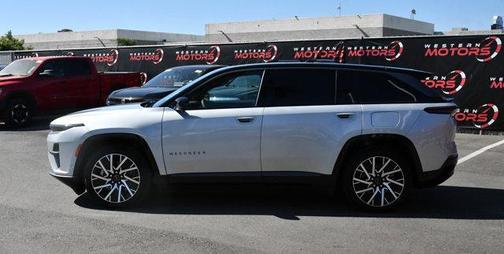 Silver Zynith Clearcoat 2025 Jeep Wagoneer S Limited