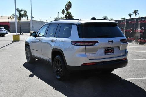 2024 Jeep Grand Cherokee L Laredo