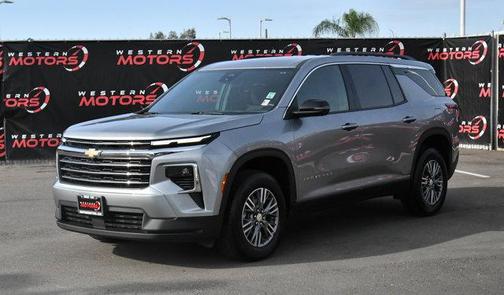 2024 Chevrolet Traverse LT