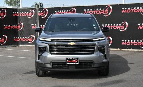 2024 Chevrolet Traverse LT