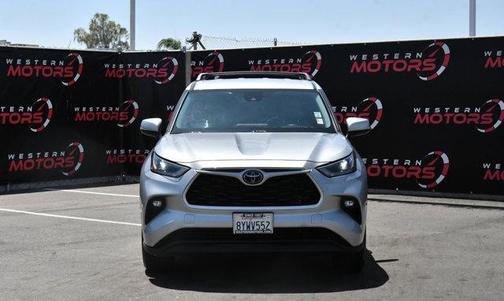 2022 Toyota Highlander LE