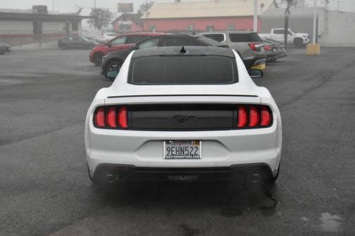 2022 Ford Mustang EcoBoost