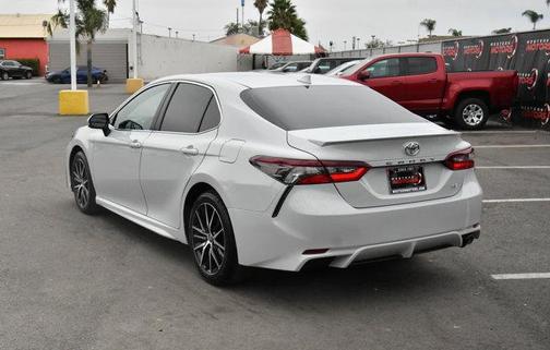 2022 Toyota Camry SE