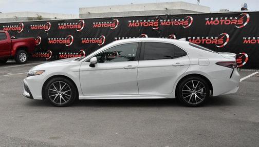 2022 Toyota Camry SE