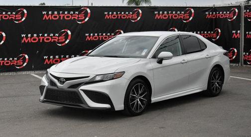 2022 Toyota Camry SE