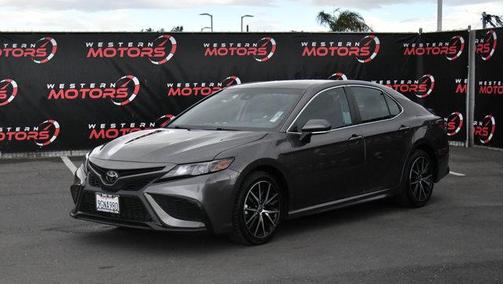 2023 Toyota Camry SE