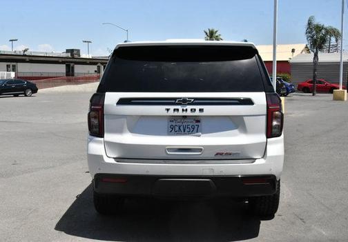 Iridescent Pearl Tricoat 2023 Chevrolet Tahoe RST