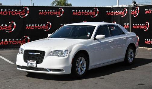 2023 Chrysler 300 Touring