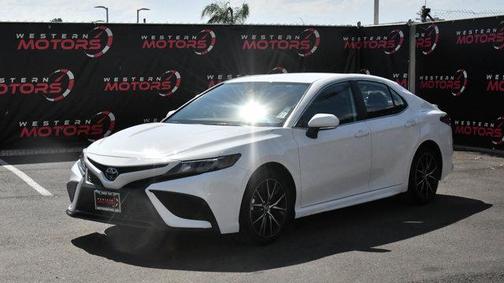 2024 Toyota Camry SE