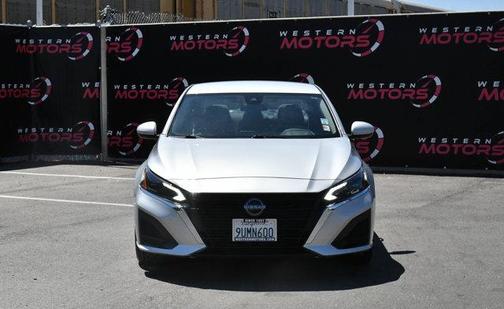 Brilliant Silver Metallic 2023 Nissan Altima 2.5 SV