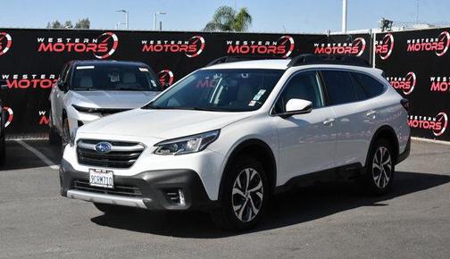 Crystal White Pearl 2022 Subaru Outback Limited