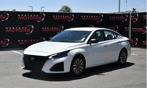 White 2024 Nissan Altima 2.5 SV