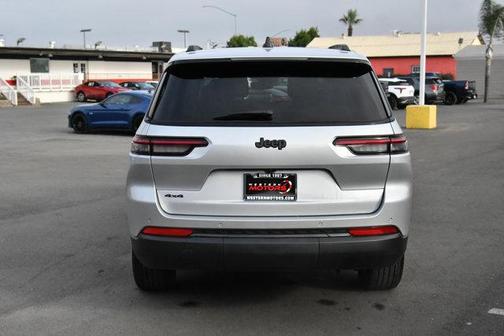 2024 Jeep Grand Cherokee L Laredo