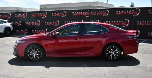 2024 Toyota Camry SE