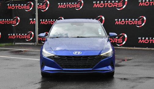 2023 Hyundai ELANTRA SE