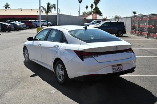 2021 Hyundai ELANTRA SE
