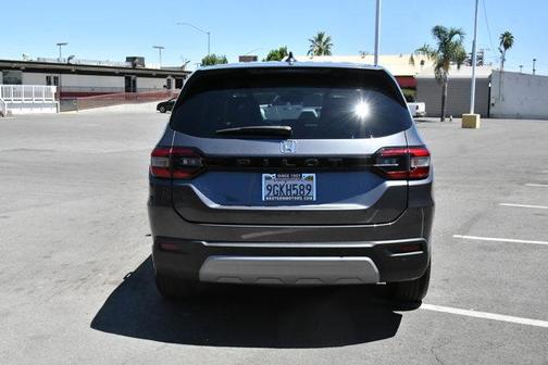 2023 Honda Pilot EX-L 8-Passenger