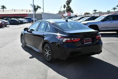Black 2023 Toyota Camry SE