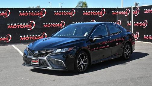 Black 2023 Toyota Camry SE