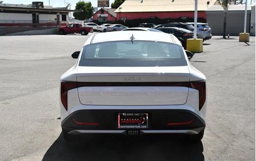 2025 Kia K4 LXS