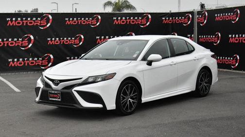 2023 Toyota Camry SE