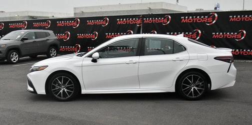 2023 Toyota Camry SE