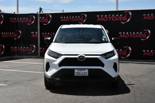 2022 Toyota RAV4 LE