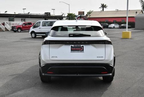 Everest White P 2024 Nissan ARIYA ENGAGE