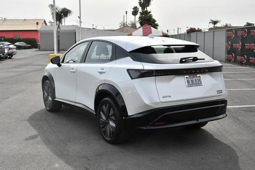 Everest White P 2023 Nissan ARIYA ENGAGE