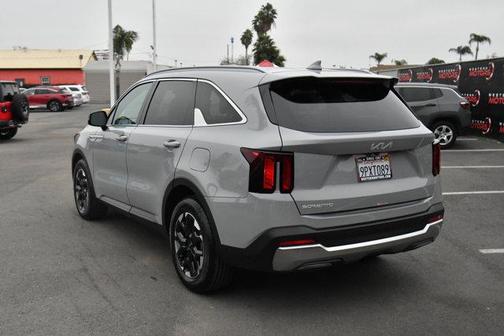 2025 Kia Sorento S