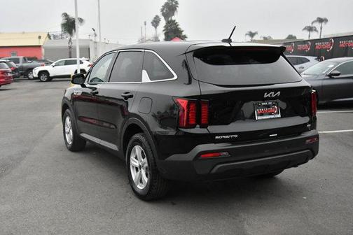 2023 Kia Sorento LX