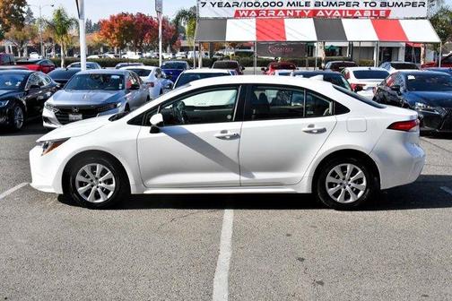 Photo 4 of 34 of 2020 Toyota Corolla LE