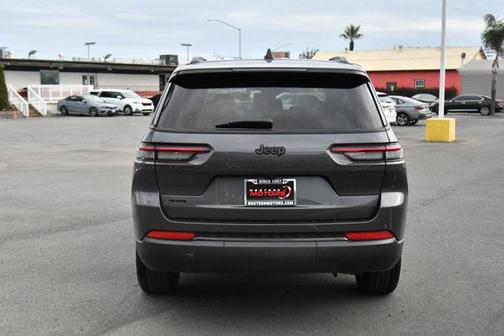 2024 Jeep Grand Cherokee L Laredo
