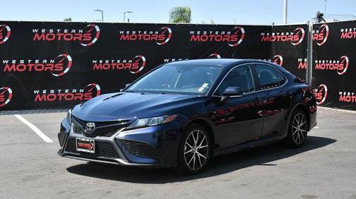 2022 Toyota Camry SE