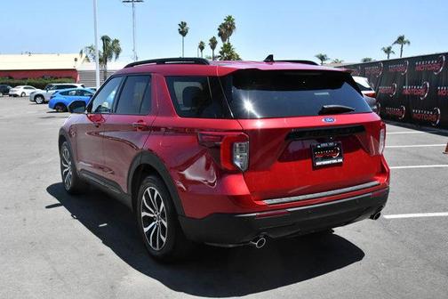 2022 Ford Explorer ST-Line